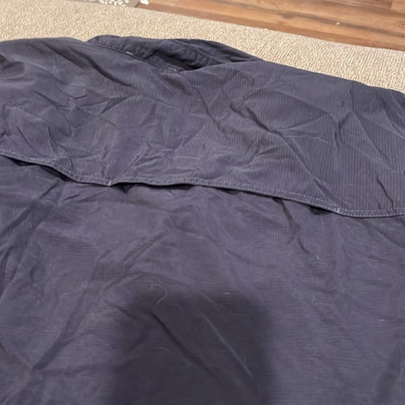 Eddie Bauer men’s nylon button up - Picture 8 of 9